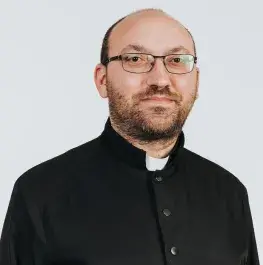 Father Vedran Obucina