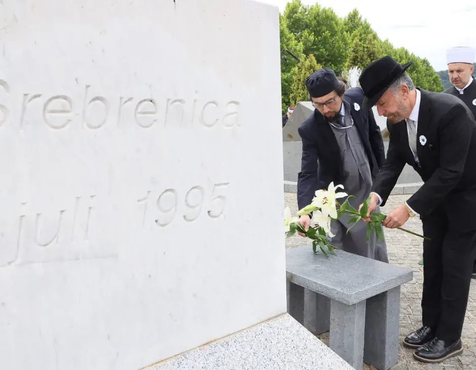 El Consejo de Liderazgo Judío-Musulmán de Europa envía un mensaje de unidad interconfesional en el acto de conmemoración de Srebrenica
