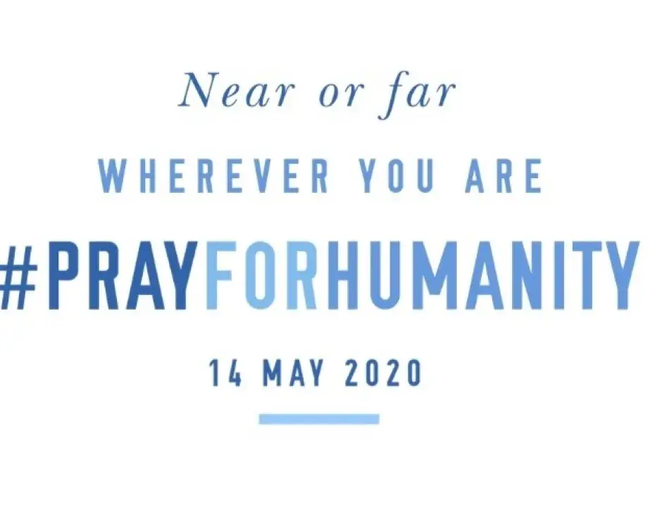 Interreligiöse Gemeinschaften kommen zusammen, indem sie Abstand halten: sie beten gemeinsam für die Menschheit #prayforhumanity