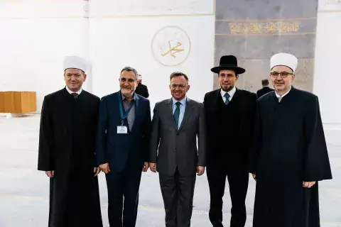 Members of the MJLC as they are visiting the Slovenian capital's first mosque (Photo: Jani Ugrin / KAICIID) Members of the MJLC as they are visiting the Slovenian capital's first mosque (Photo: Jani Ugrin / KAICIID)