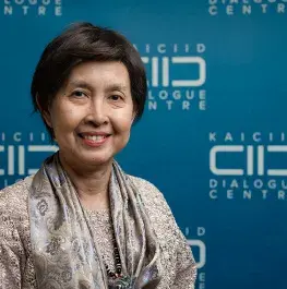 Dr Parichart Suwanbubbha