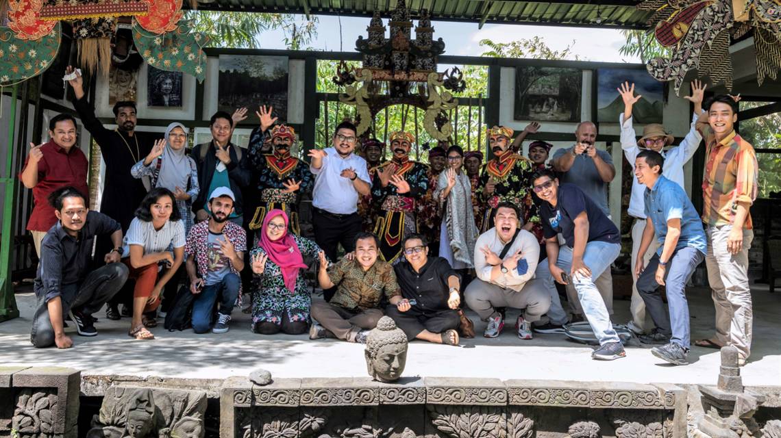 As part of their one-week training, our KAICIID Fellows also visited the "Five Mountains Community" in Magelang, an interreligious and intercultural community that creates art, music, and cultural performances